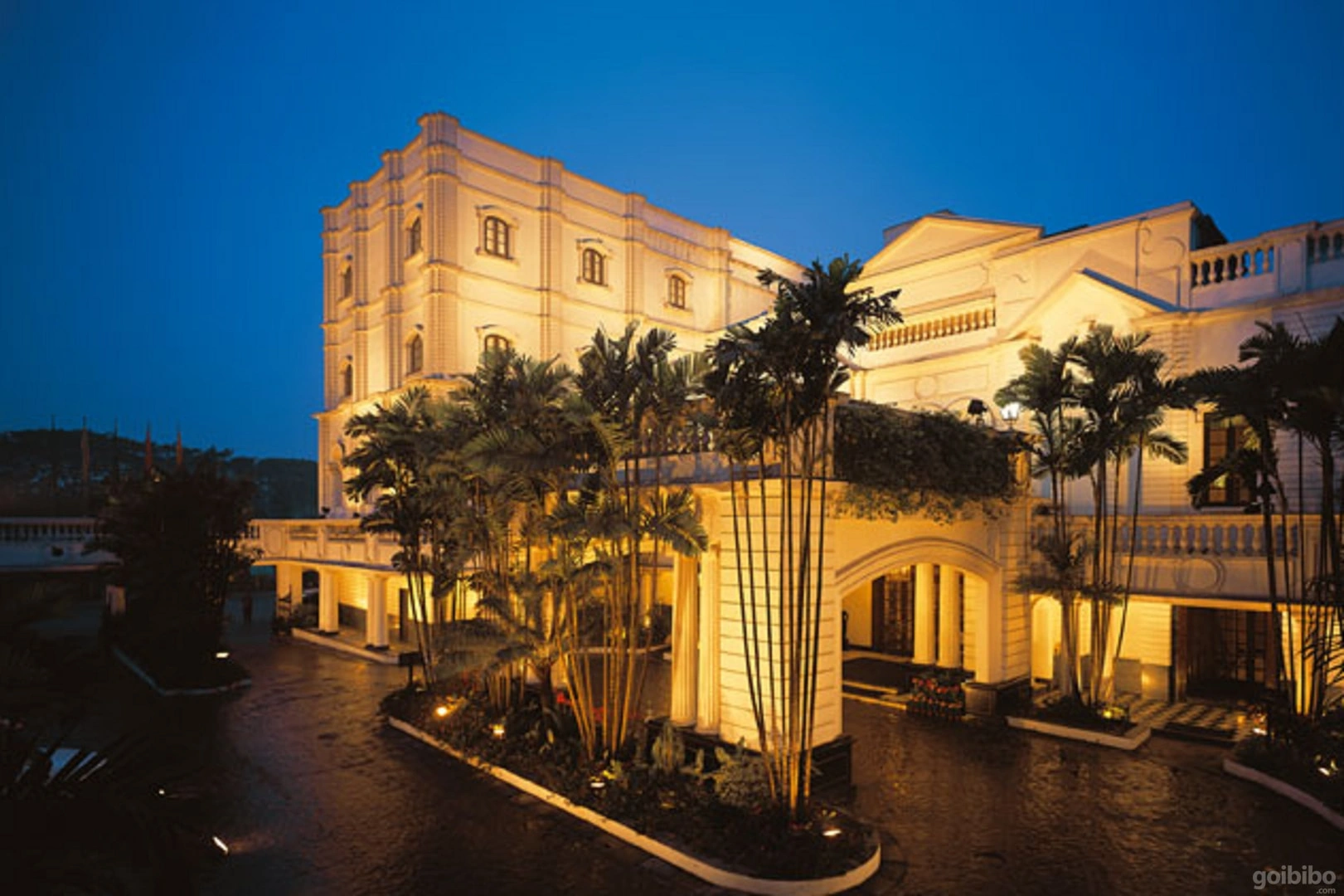 Oberoi Grand
