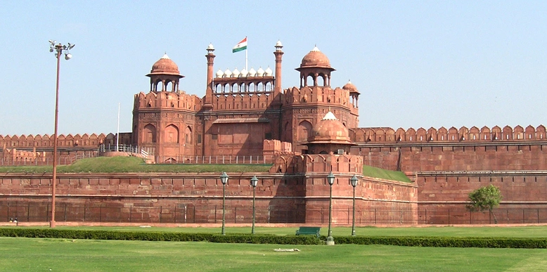 red fort India tour taxi service india travel